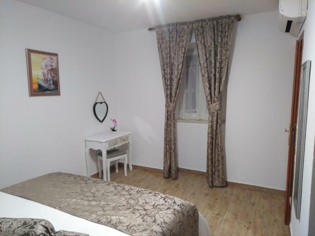 Apartment Center Roko Split Eksteriør bilde
